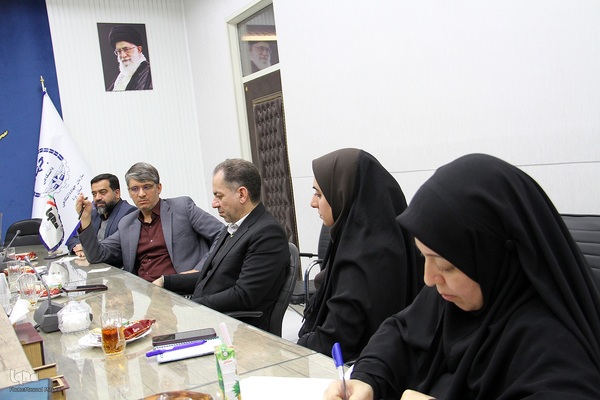 میزگرد ایکنا یزد به مناسبت هفته قرآن، عترت و نماز در مدارس‎