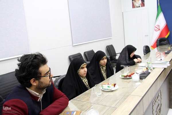 میزگرد ایکنا یزد به مناسبت هفته قرآن، عترت و نماز در مدارس‎