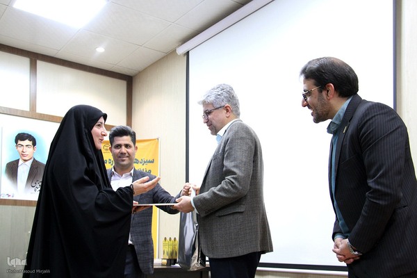 آیین اختتامیه و تجلیل از برترین های مرحله استانی سیزدهمین دوره مسابقات ملی مناظرات دانشجویی استان یزد