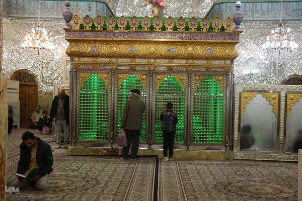 جزءخوانی قرآن در آستان امامزاده جعفر(ع) یزد‎