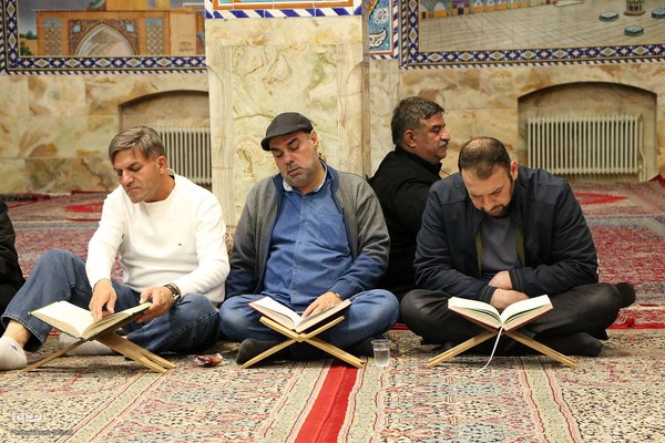 مراسم جزءخوانی قرآن در حسینیه کربلایی‌های یزد‎
