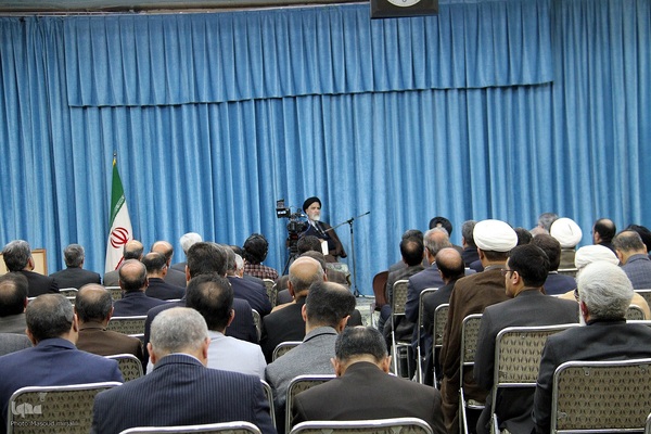 جلسه تفسیر قرآن در دفتر نماینده ولی فقیه و امام جمعه یزد