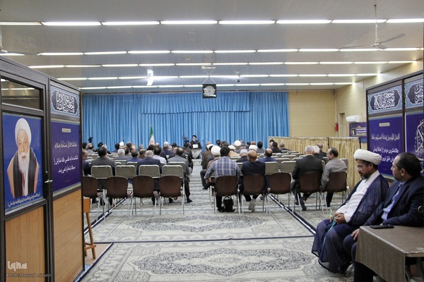 جلسه تفسیر قرآن در دفتر نماینده ولی فقیه و امام جمعه یزد