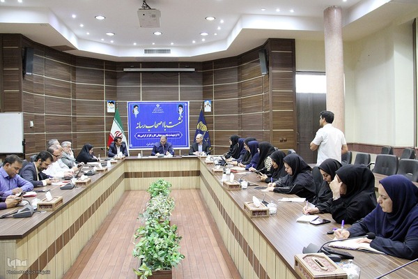 نشست خبری مدیرکل تعاون، کار و رفاه اجتماعی یزد