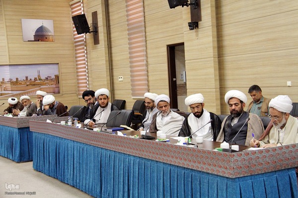 دیدار جمعی از روحانیان با استاندار یزد