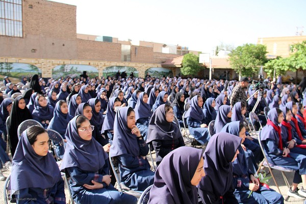 نواخته شدن زنگ سپاس در یزد