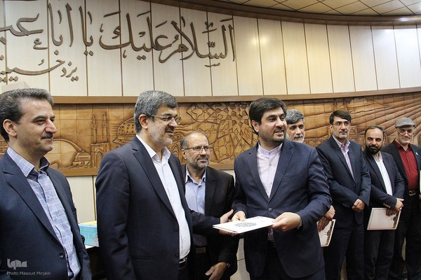 حضور استاندار در صحن علنی شورای اسلامی یزد