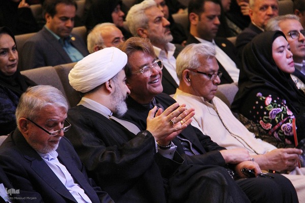 آیین رونمایی و تحویل لوح ثبت یزد به عنوان شهر جهانی زیور آلات سنتی