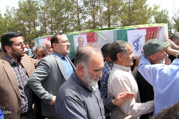 تشییع پیکر شهید هسته‌ای در یزد