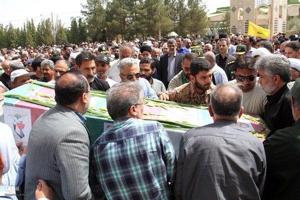 تشییع پیکر شهید هسته‌ای در یزد