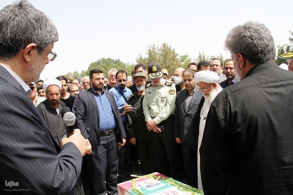 تشییع پیکر شهید هسته‌ای در یزد