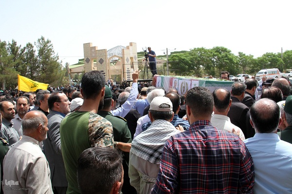 تشییع پیکر شهید هسته‌ای در یزد