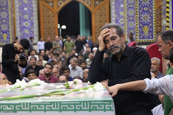 مراسم وداع با شهدای حمله رژیم صهیونیستی به یزد