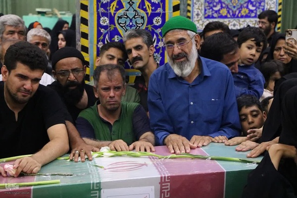 مراسم وداع با شهدای حمله رژیم صهیونیستی به یزد