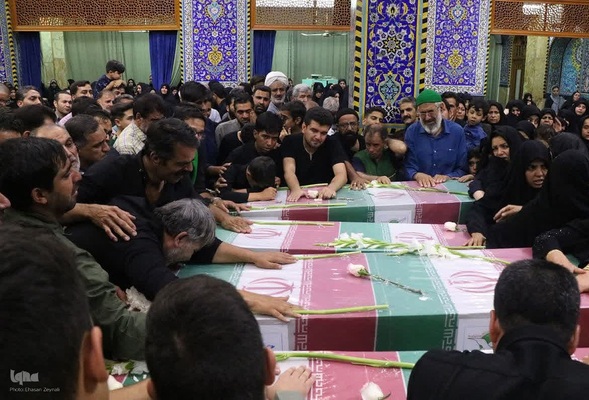 مراسم وداع با شهدای حمله رژیم صهیونیستی به یزد