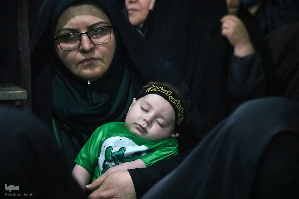 مراسم شیرخوارگان حسینی در یزد