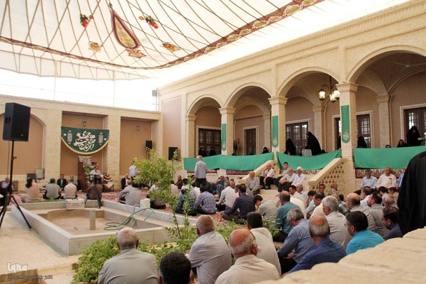 سخنرانی در خانه الحیات شاهدیه یزد بمناسبت آغاز امامت امام زمان (عج)