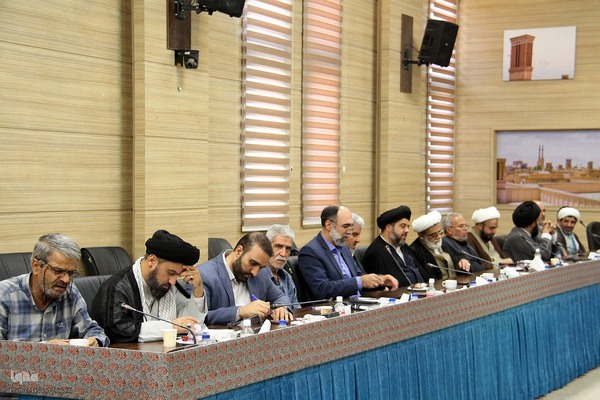 نشست نماینده ولی فقیه در استان و استاندار یزد با فعالان قرآنی‎