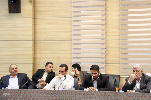 نشست نماینده ولی فقیه در استان و استاندار یزد با فعالان قرآنی‎