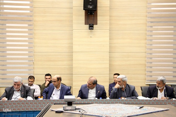 نشست نماینده ولی فقیه در استان و استاندار یزد با فعالان قرآنی‎