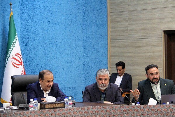 نشست نماینده ولی فقیه در استان و استاندار یزد با فعالان قرآنی‎