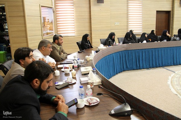 نشست نماینده ولی فقیه در استان و استاندار یزد با فعالان قرآنی‎