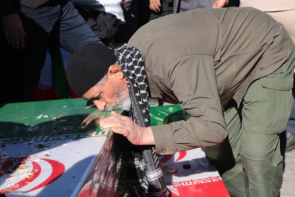 تشییع شهدای گمنام در یزد‎