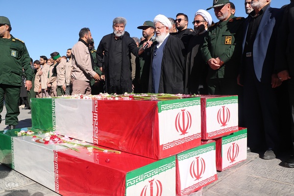 تشییع شهدای گمنام در یزد‎