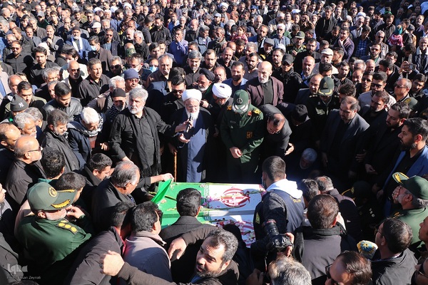 تشییع شهدای گمنام در یزد‎