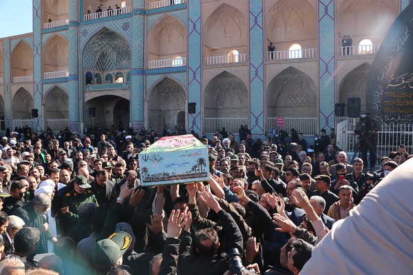 تشییع شهدای گمنام در یزد‎