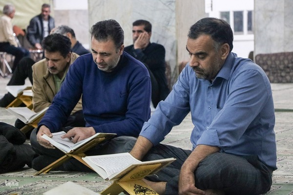 محفل ماهیانه انس با قرآن نوجوانان و جوانان یزدی