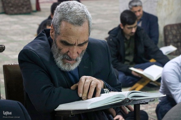 محفل ماهیانه انس با قرآن نوجوانان و جوانان یزدی