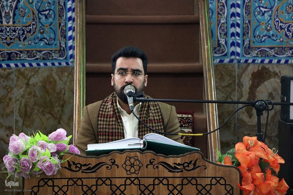 محفل ماهیانه انس با قرآن نوجوانان و جوانان یزدی