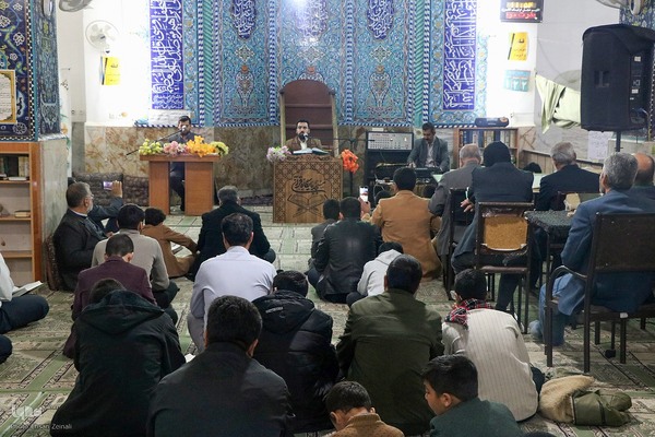 محفل ماهیانه انس با قرآن نوجوانان و جوانان یزدی