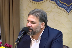 Le récitant iranien Hossein Fardi récite la sourate Al-Anbiya+vidéo