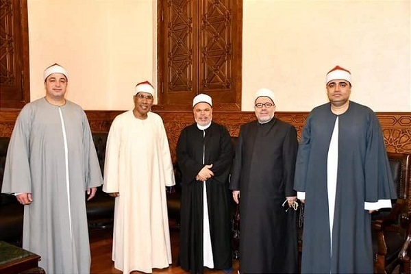 Shahararrun Malamai Misarawa Makaranta Kur'ani a Masallacin Al-Hussein (AS) da ke birnin Alkahira