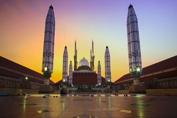 Kemegahan Masjid Agung Semarang MAJT, Paduan Arsitektur Jawa Romawi dan Arab