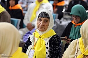 Galerya ng Larawan: Nagpapaalam sa Unang Pangkat ng Iraniano na mga Peregrino sa Umrah sa Siyam na mga Taon