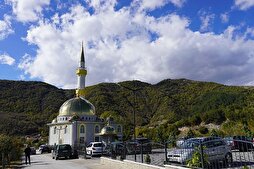 Bulgaristan'da 'Rodop Dağları'nın İncisi' Altın Camii, imece usulüyle inşa edildi